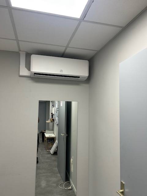 Chantier CCL – GEMO Brignoles : Climatisation et chauffage d’une salle de pause